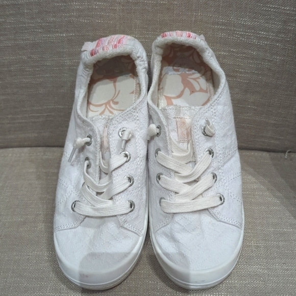 Roxy  women's slip on sneakers Size 8 - Picture 1 of 6